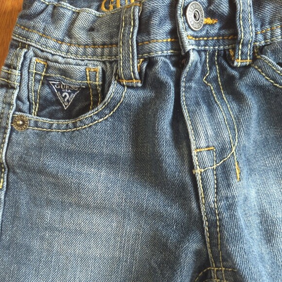 Guess Toddler 3T Straight Leg Adjustable Medium Wash Jeans - Picture 2 of 8